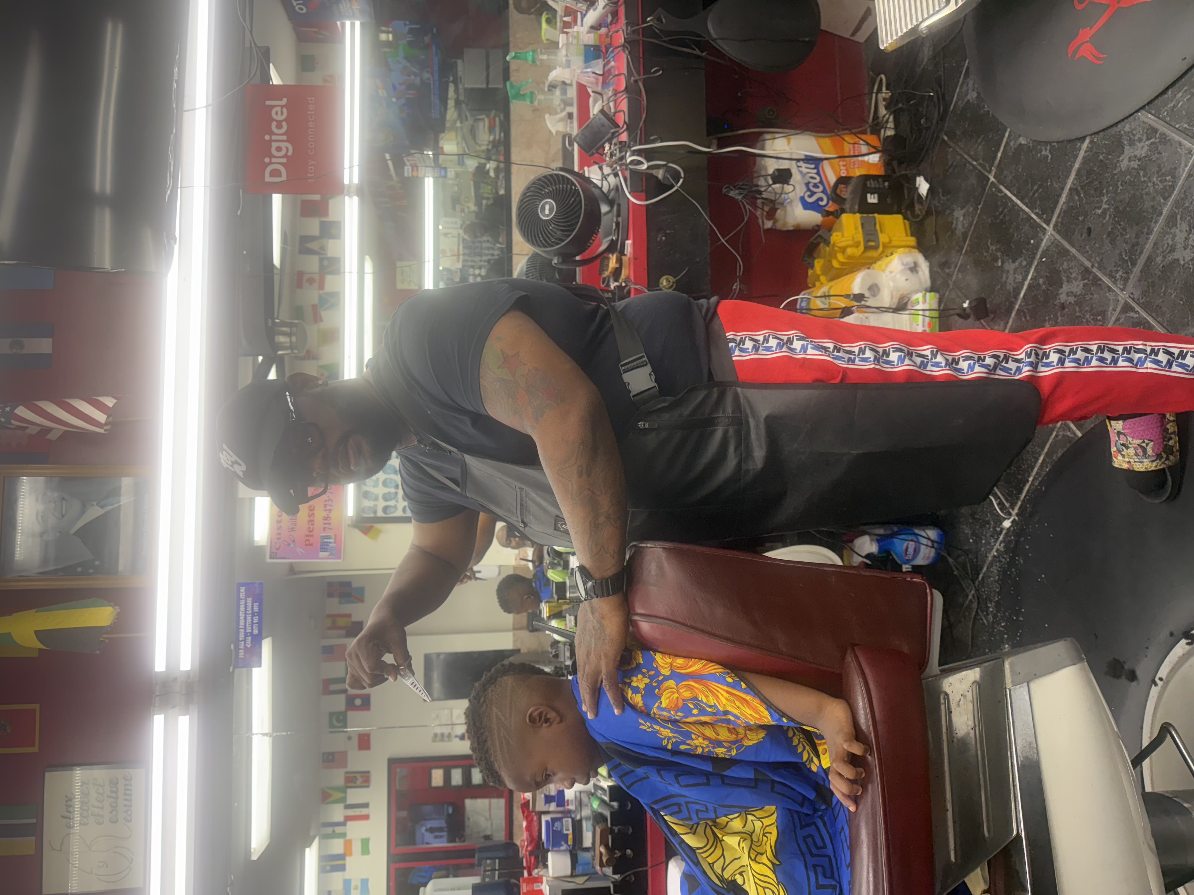 Barber Razor at World Barbershop